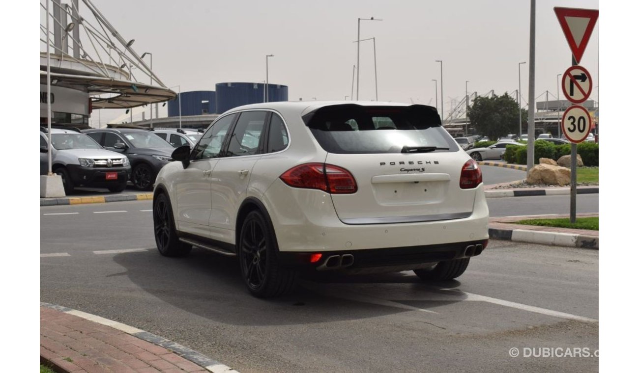 Porsche Cayenne S V8 4.8L - GCC SPECS - WARRANTY