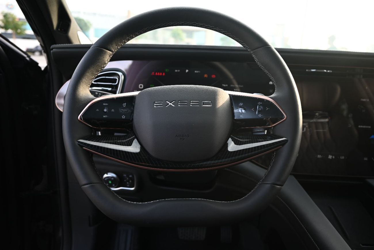 Exeed VX Flagship 2.0T EMI 1750 AED - EXEED VX 2025 - FLAGSHIP EDITION