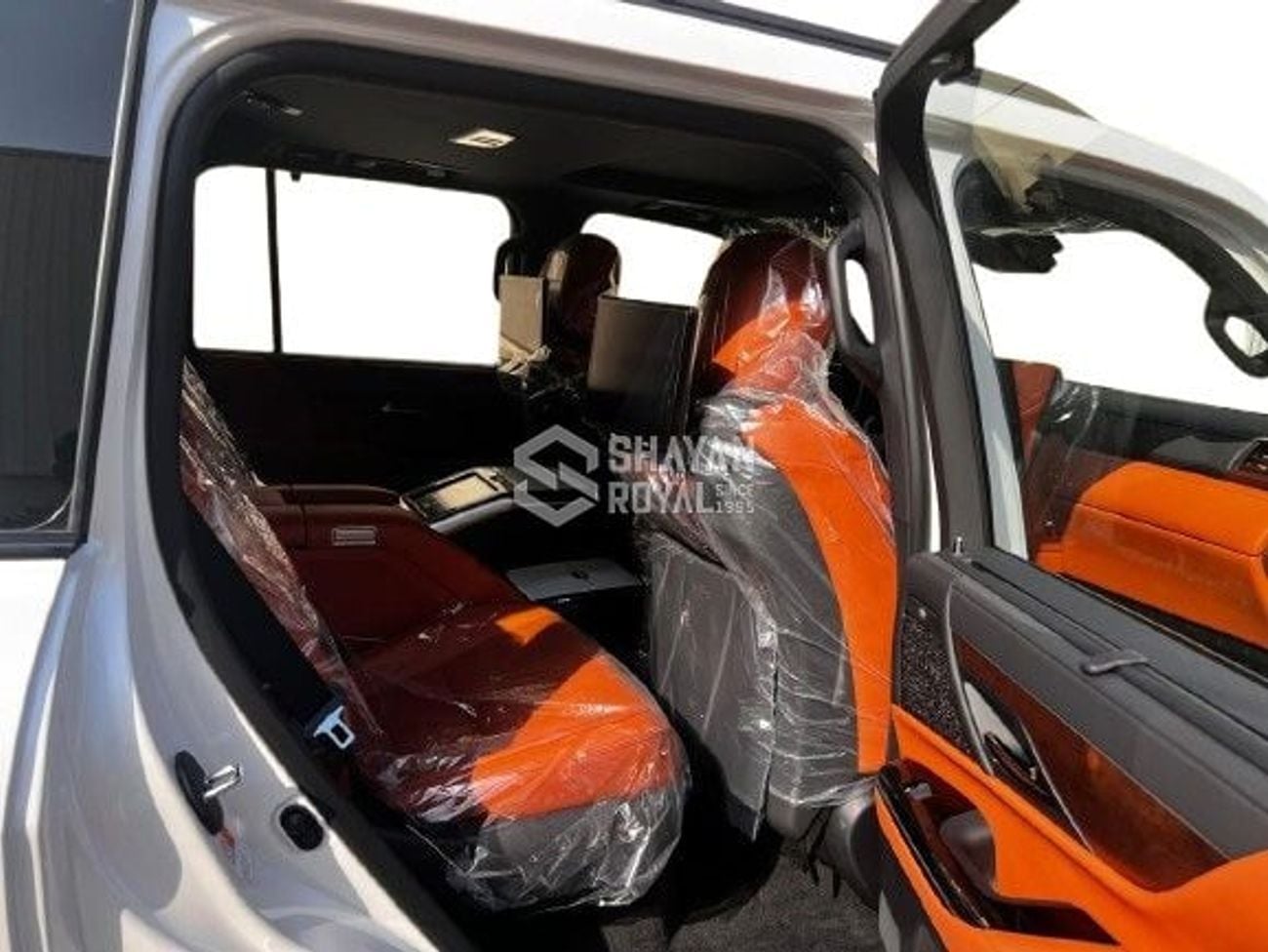 لكزس LX 700h VIP 3.5L HEV TWIN TURBO V6 VIP 4SEATS BLACK EDITION | AUTO PARKING | AT 4WD 2026MY