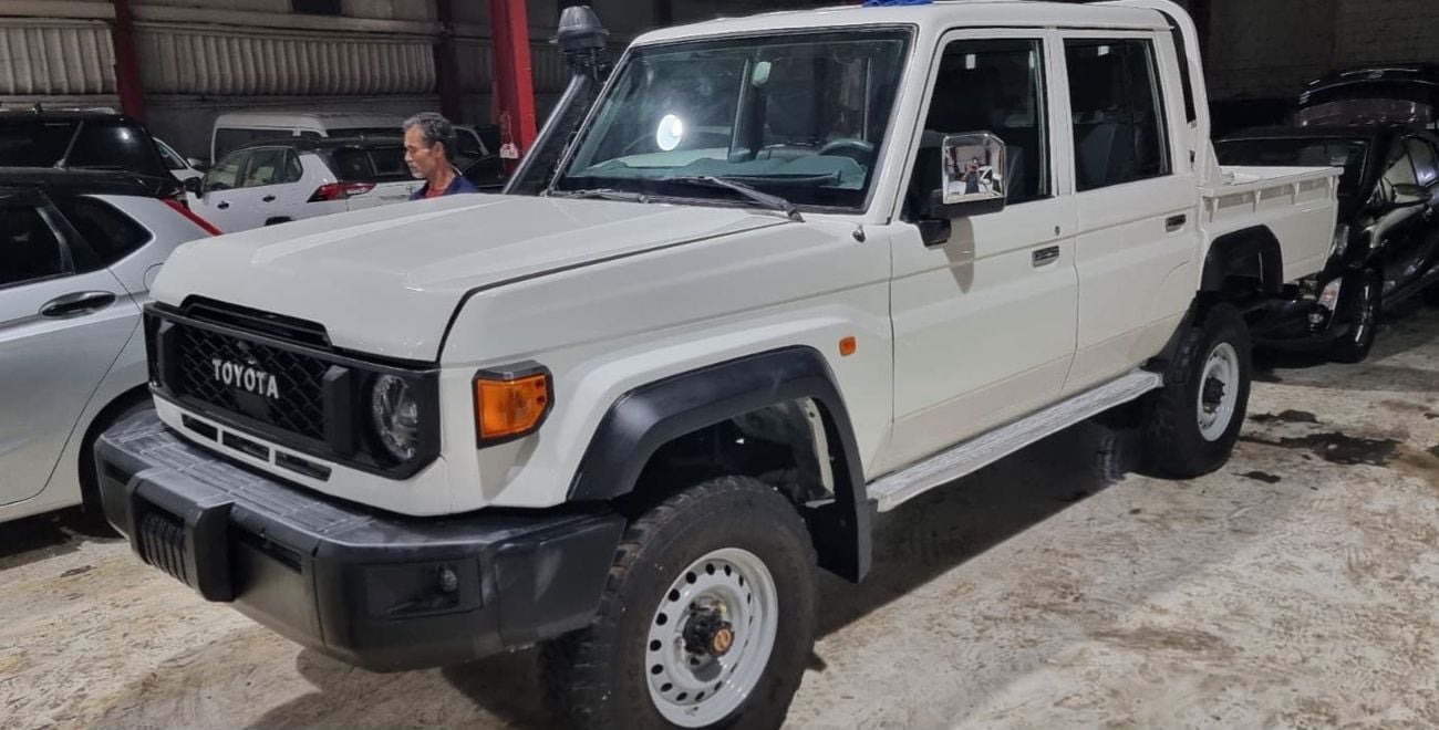 Toyota Land Cruiser Pick Up Toyota landcruise pickup 2021Model Modified 2024 v6 4.2 Diesel engine Colour White Transmission Manu