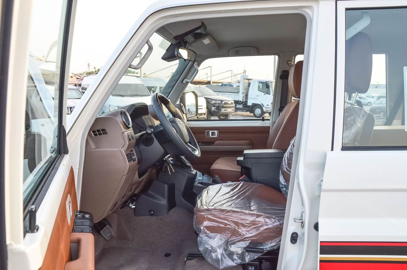 Toyota Land Cruiser 70 TOYOTA LAND CRUISER 76 2.8L 4WD DIESEL PICKUP 2025 | FULL OPTION