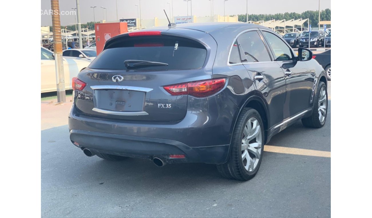 Infiniti FX35