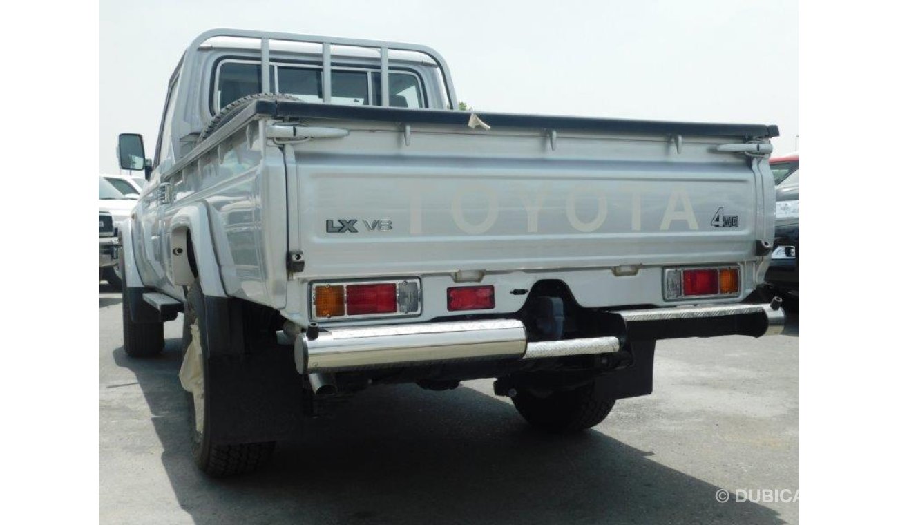 تويوتا لاند كروزر بيك آب 79 SINGLE CAB LX V8 4.5L TURBO DIESEL WITH WINCH AND BEDLINER