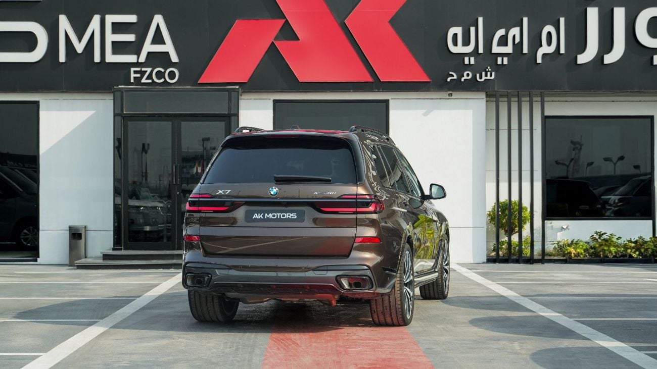 BMW X7 XDRIVE40i M SPORT PRO MACADAMIA METALLIC 2026MY EXPORT ONLY
