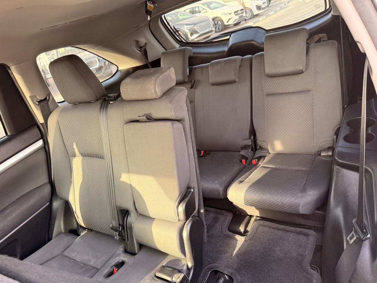 Toyota Highlander LE 3.5 L 2020 model