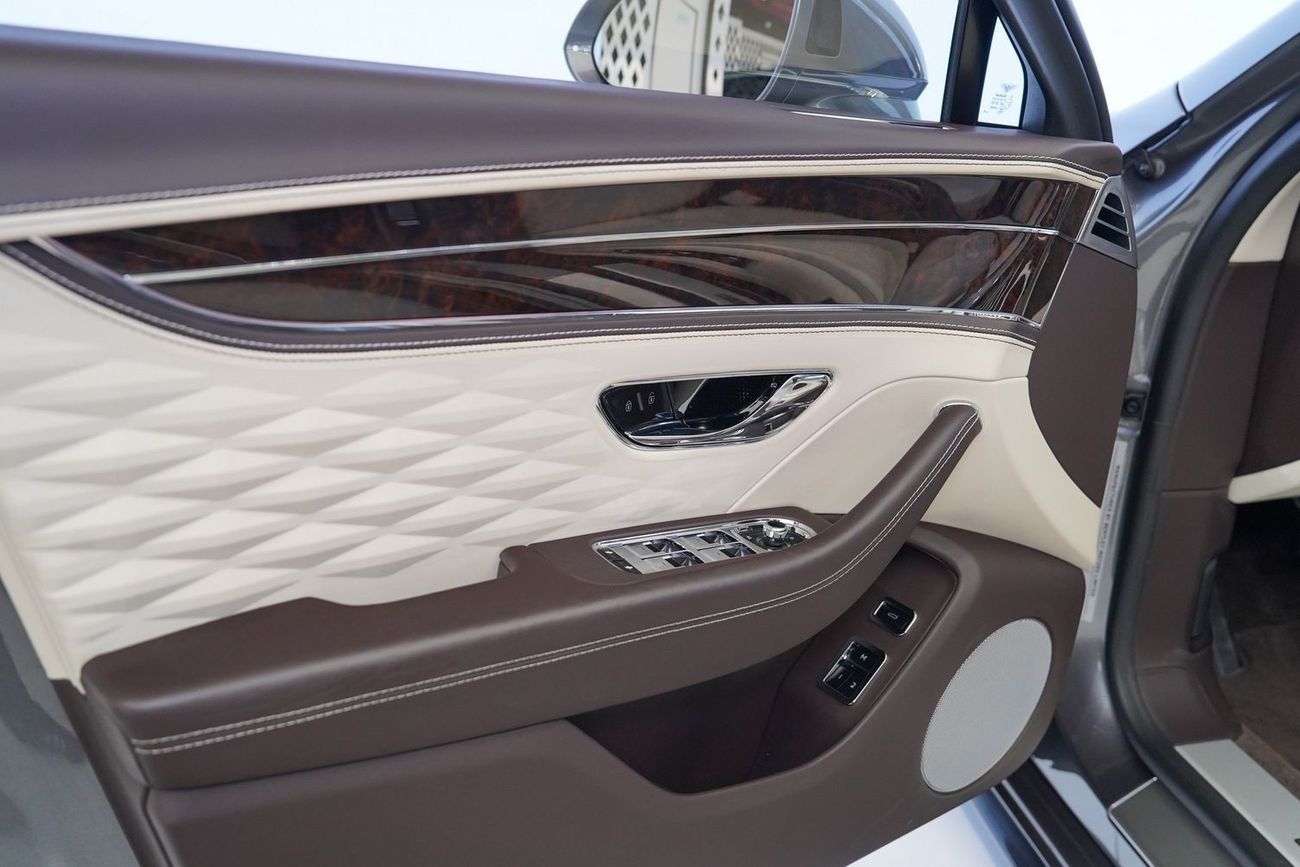 Bentley Flying Spur 6.0T W12