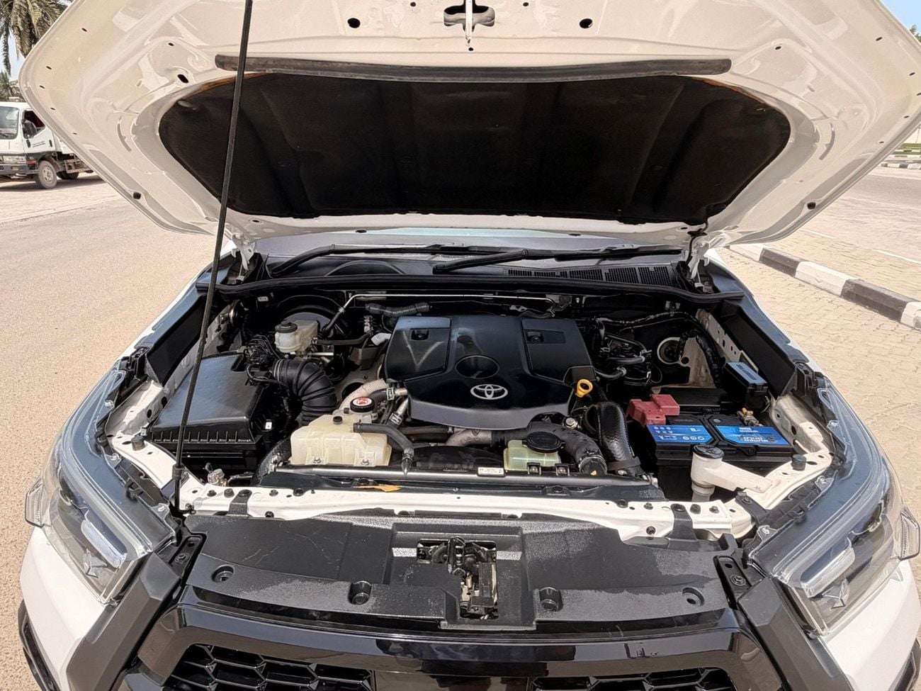 Toyota Hilux ADVENTURE SR5