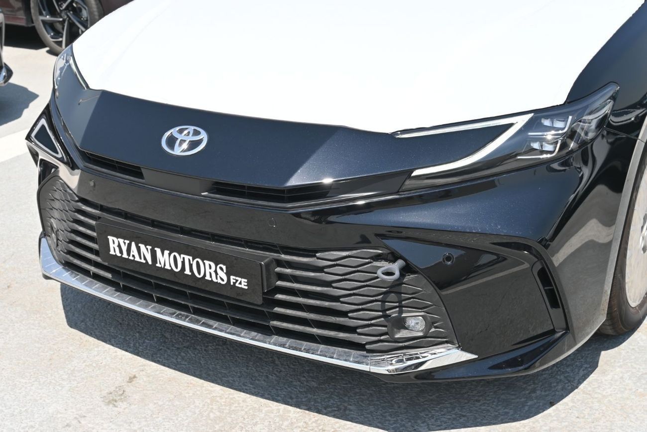 Toyota Camry LE HEV Toyota Camry LE 2.5L Hybrid, Model 2025, Color Black