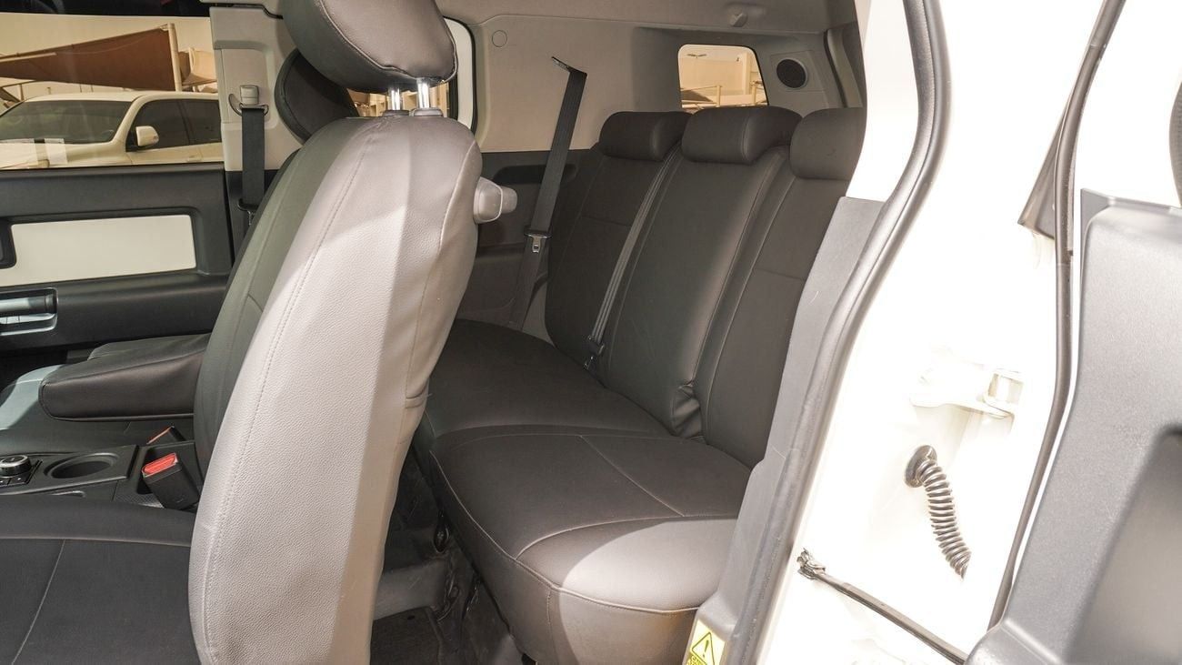 تويوتا إف جي كروزر