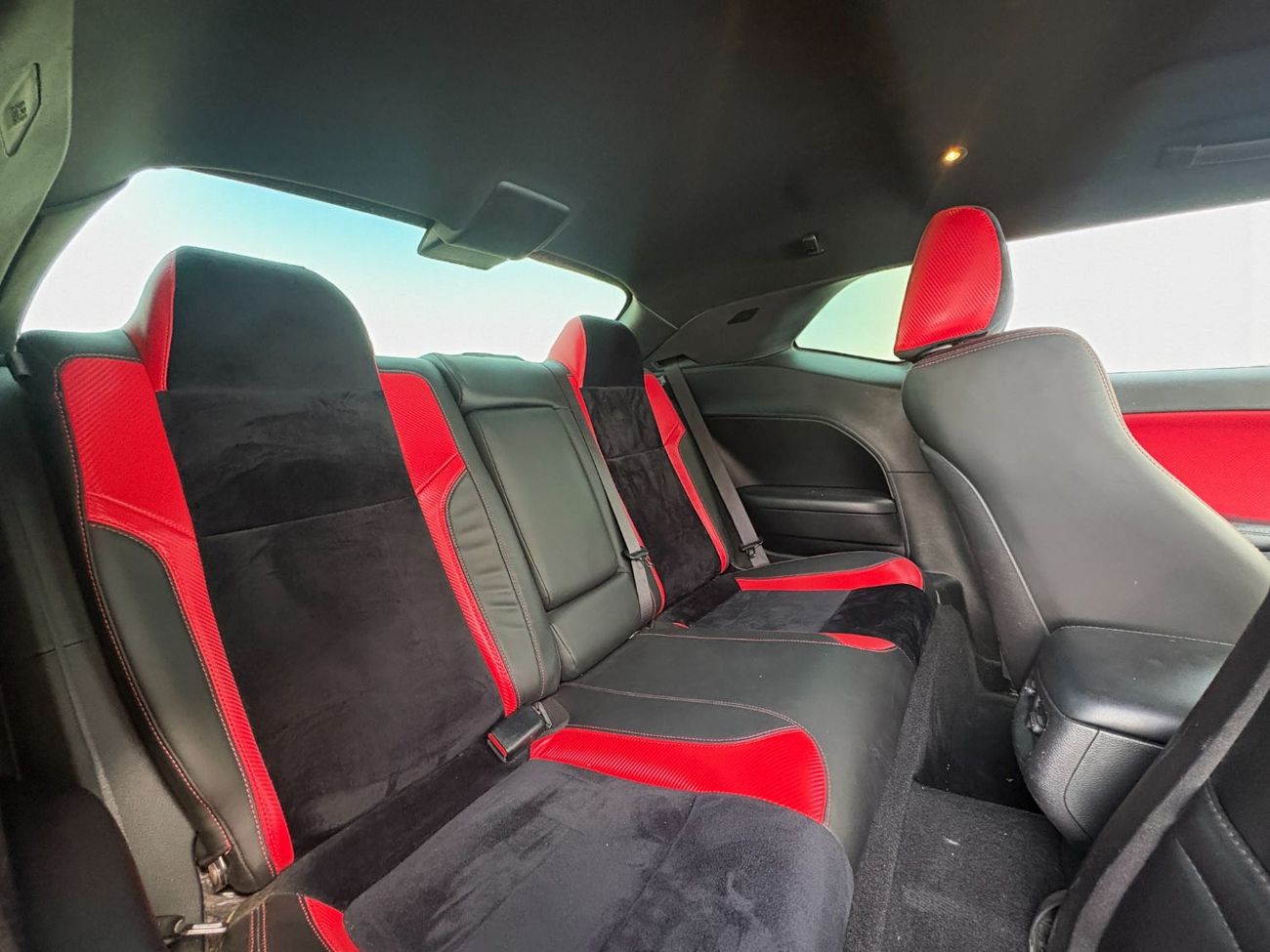 Dodge Challenger R/T 5.7L (370 HP)