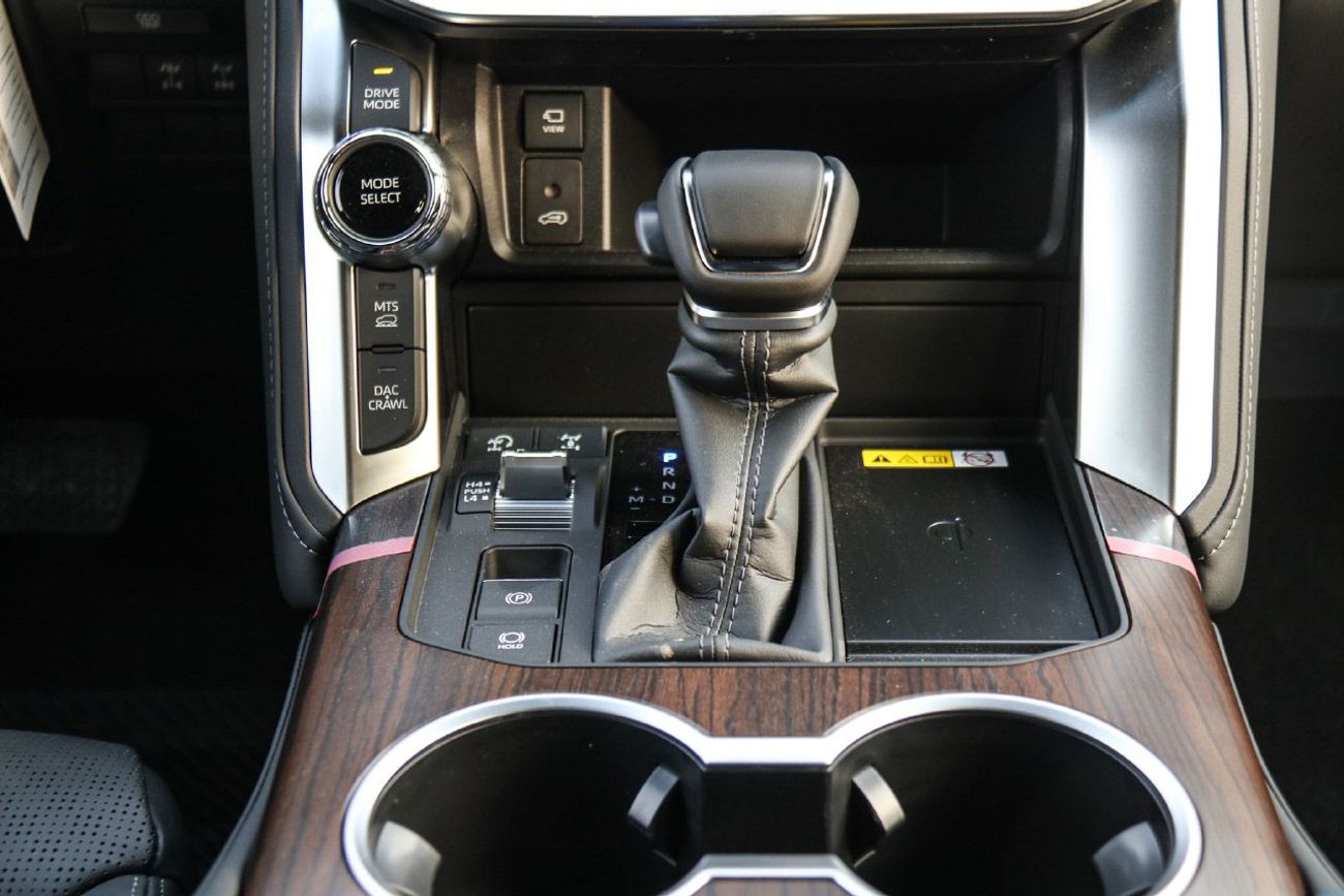 تويوتا لاند كروزر 2026 Toyota Land Cruiser VX 4.0L AT Petrol (Full Option)