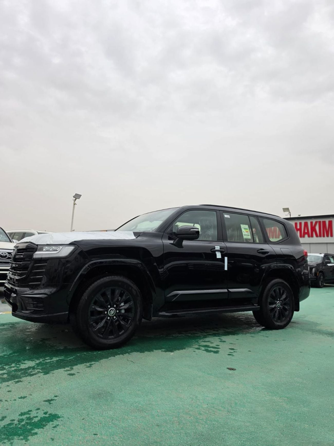 تويوتا لاند كروزر TOYOTA LANDCRUISER BLACK EDITION
