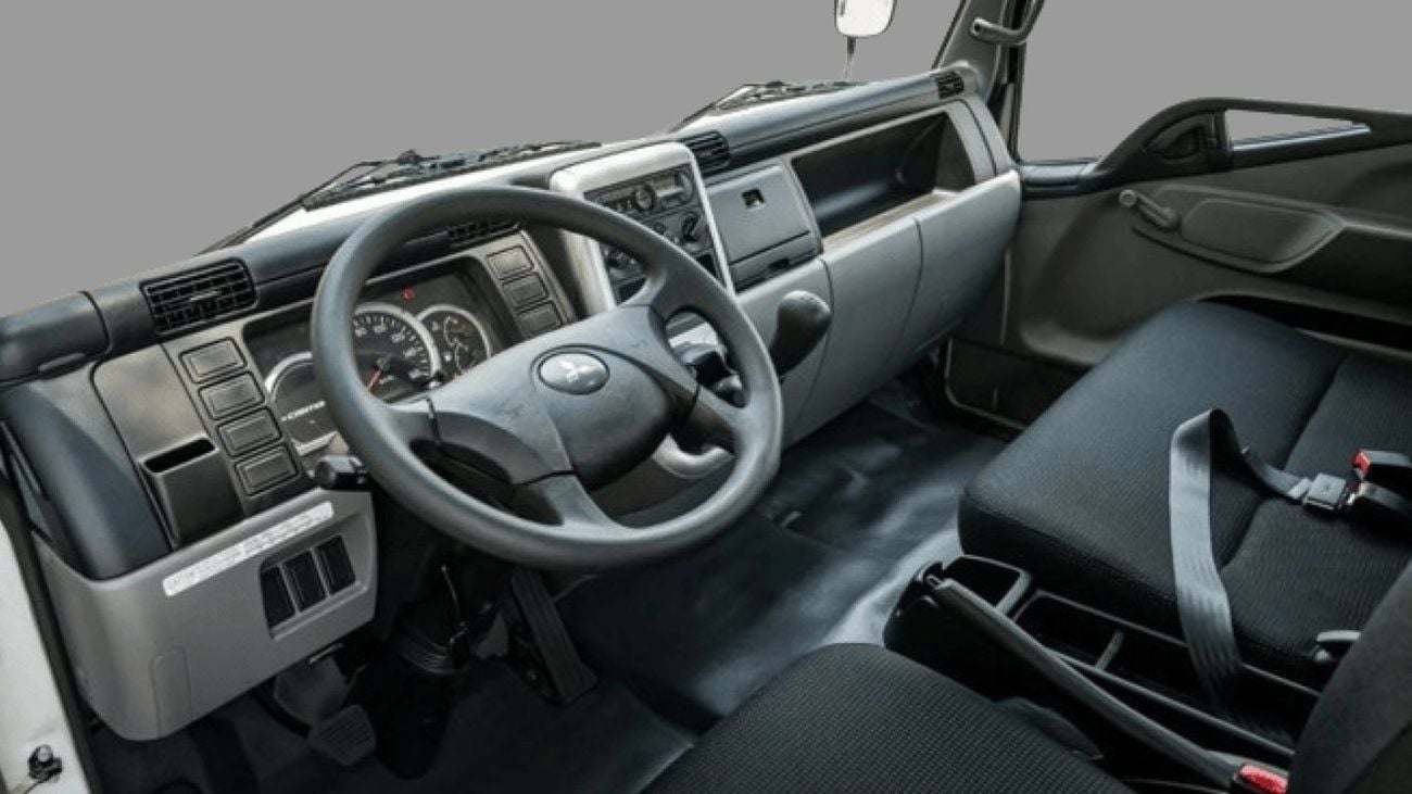 Mitsubishi Fuso Canter 4.2TON STD Chassis 3000cc 100L Tank