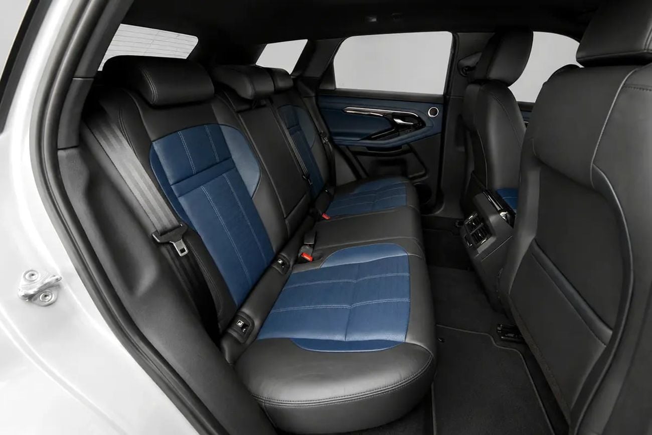 Land Rover Range Rover Evoque R-DYNAMIC HSE P200 | GCC Specs | Low Mileage