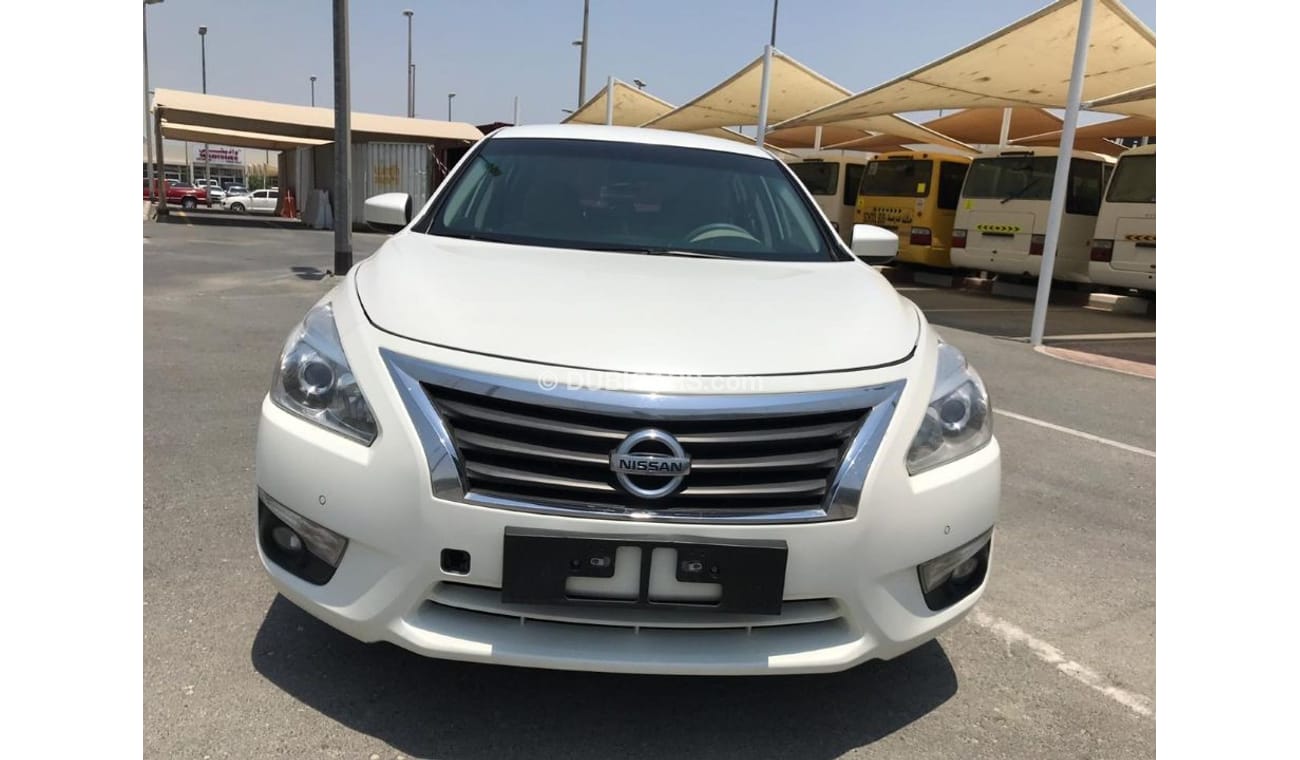 نيسان ألتيما مواصفات خليجي رقم ٢ بدون حوادث بحاله ممتازه