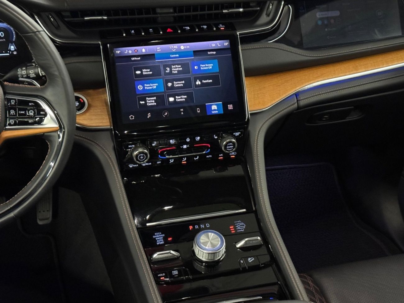 Jeep Grand Cherokee Summit Reserve 5.7L