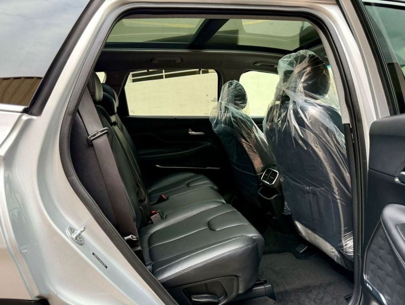 Hyundai Santa Fe HYUNDAI SANTA FE FULL OPTION/ PANORAMA/ 2.0 TURBO/ UAE PASS