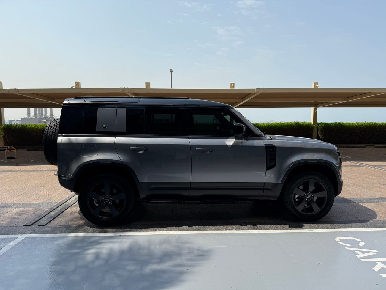 لاند روفر ديفندر