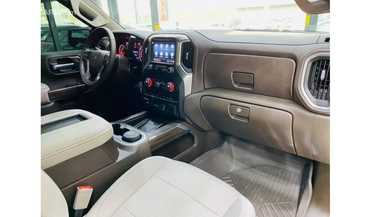 Chevrolet Silverado CHEVROLET SILVERADO 2021 WITH ONLY 3K KM IN IMMACULATE CONDITION FOR ONLY 149K AED