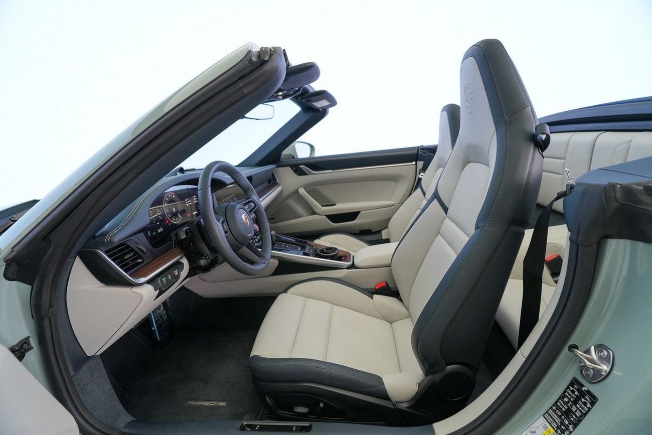 Porsche 911 CARRERA