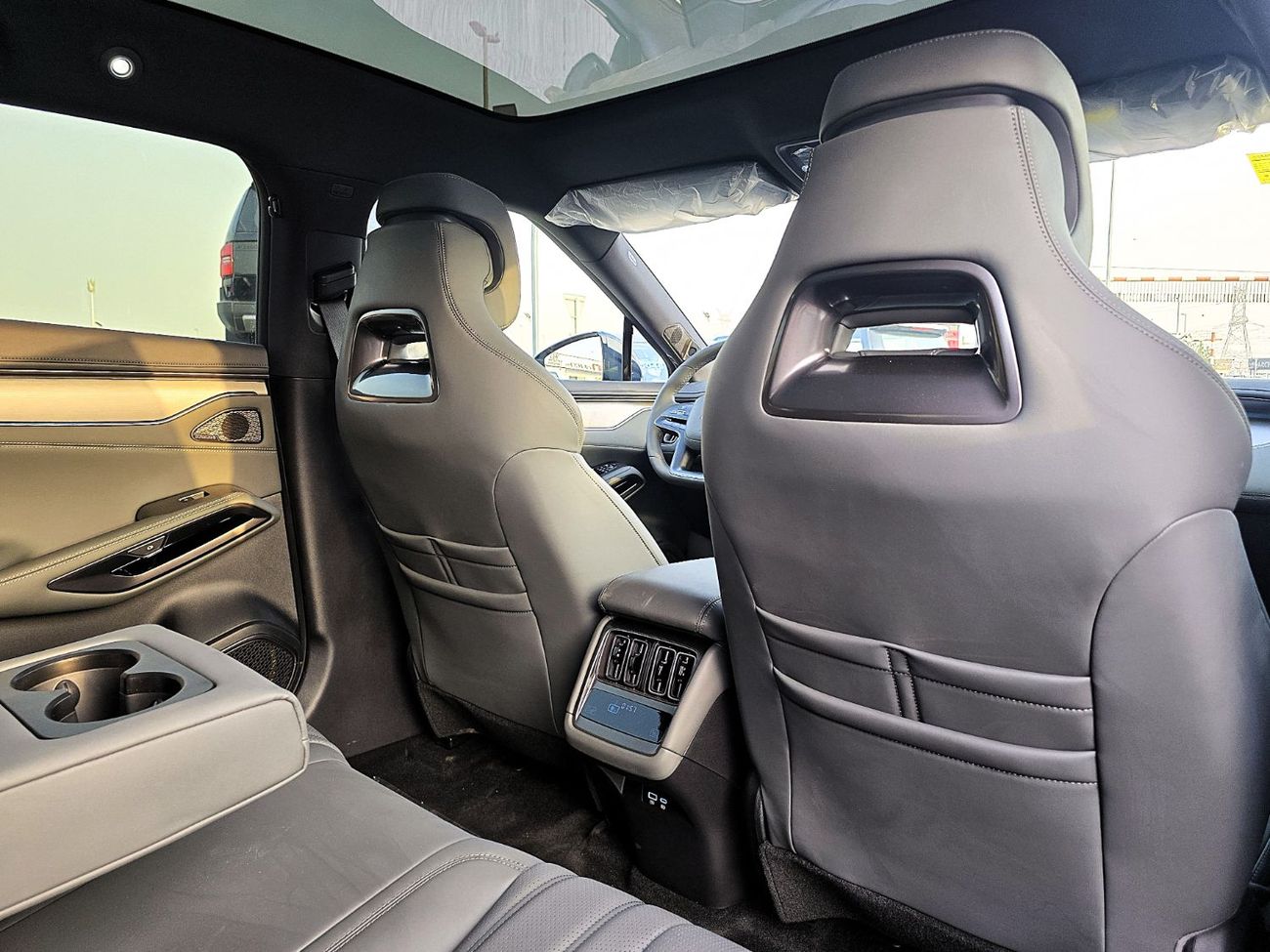 BYD Song L BYD Song L EV FULL OPTION 662 K.M RANG With radar Black Color 2025 Model