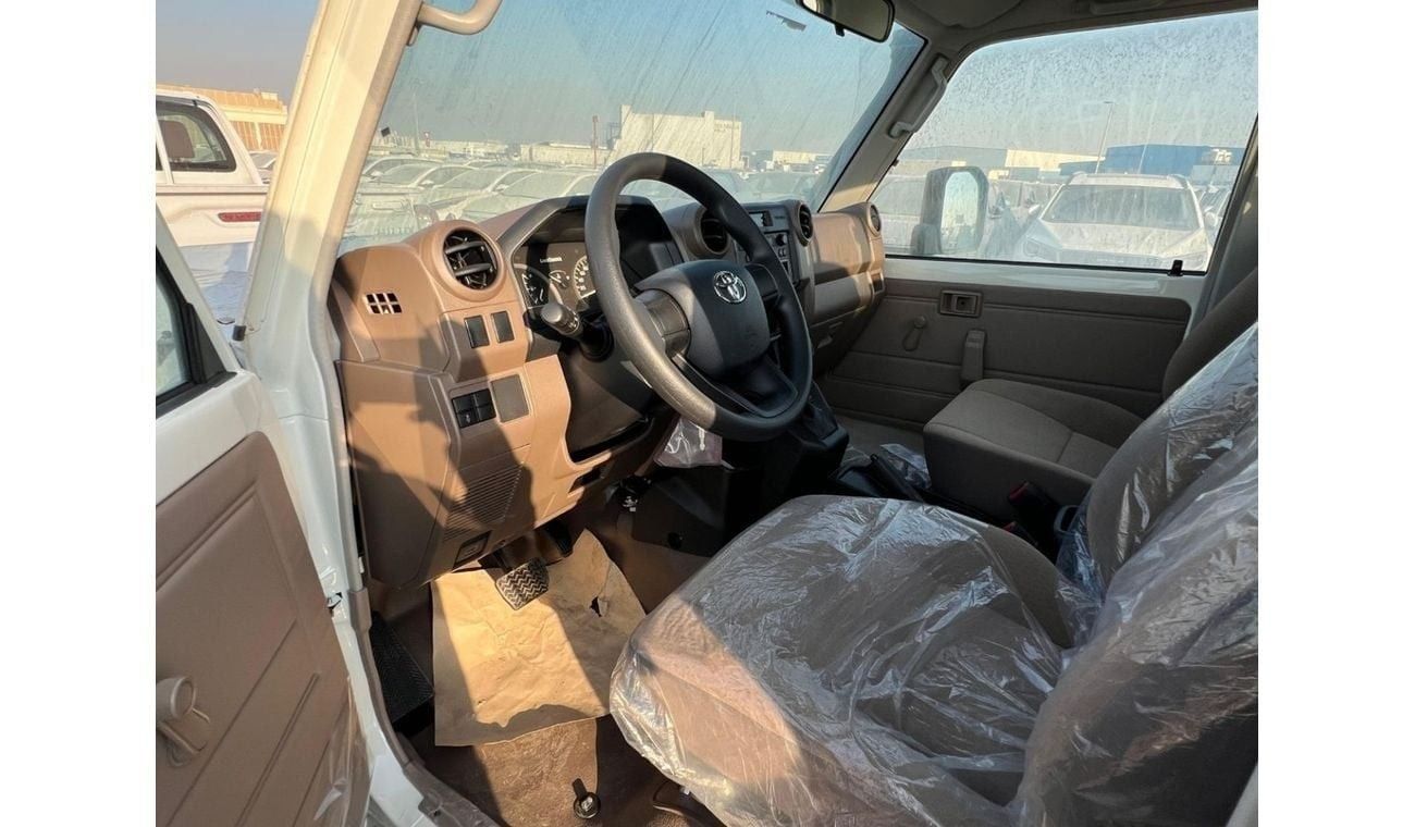 Toyota Land Cruiser Pick Up 79 SC 2.8L DIESEL AUTOMATIC TRANSMISSION