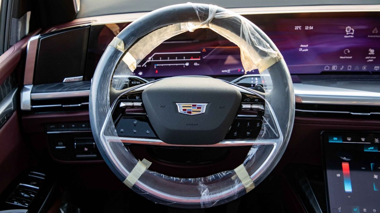 كاديلاك إسكالاد Sport 6.2L AWD | 2025 | For Export Only