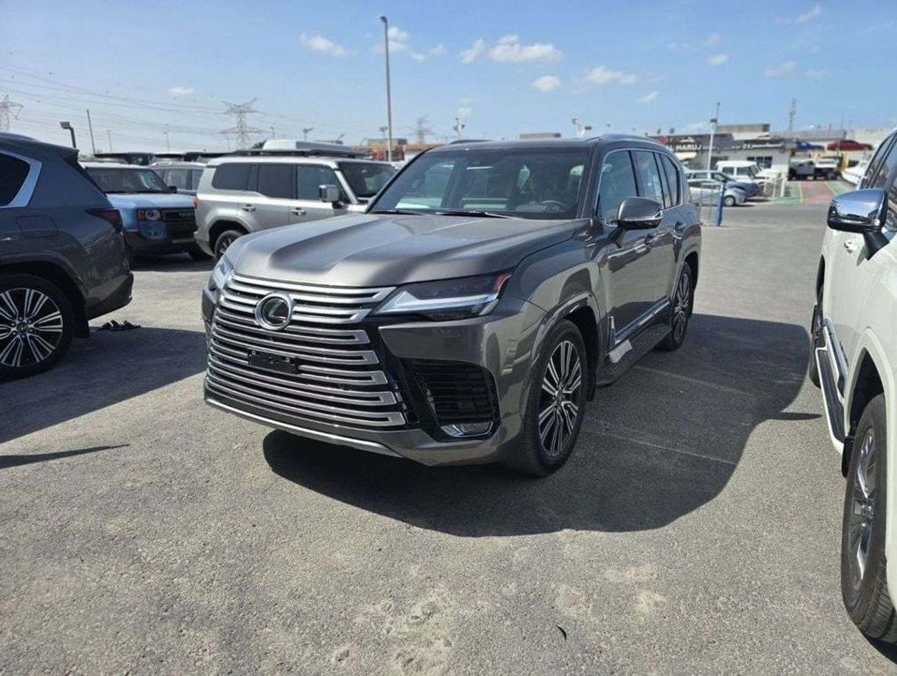 Lexus LX 600 3.5L SIGNATURE PETROL A/T FULL OPTION 7 SEATER