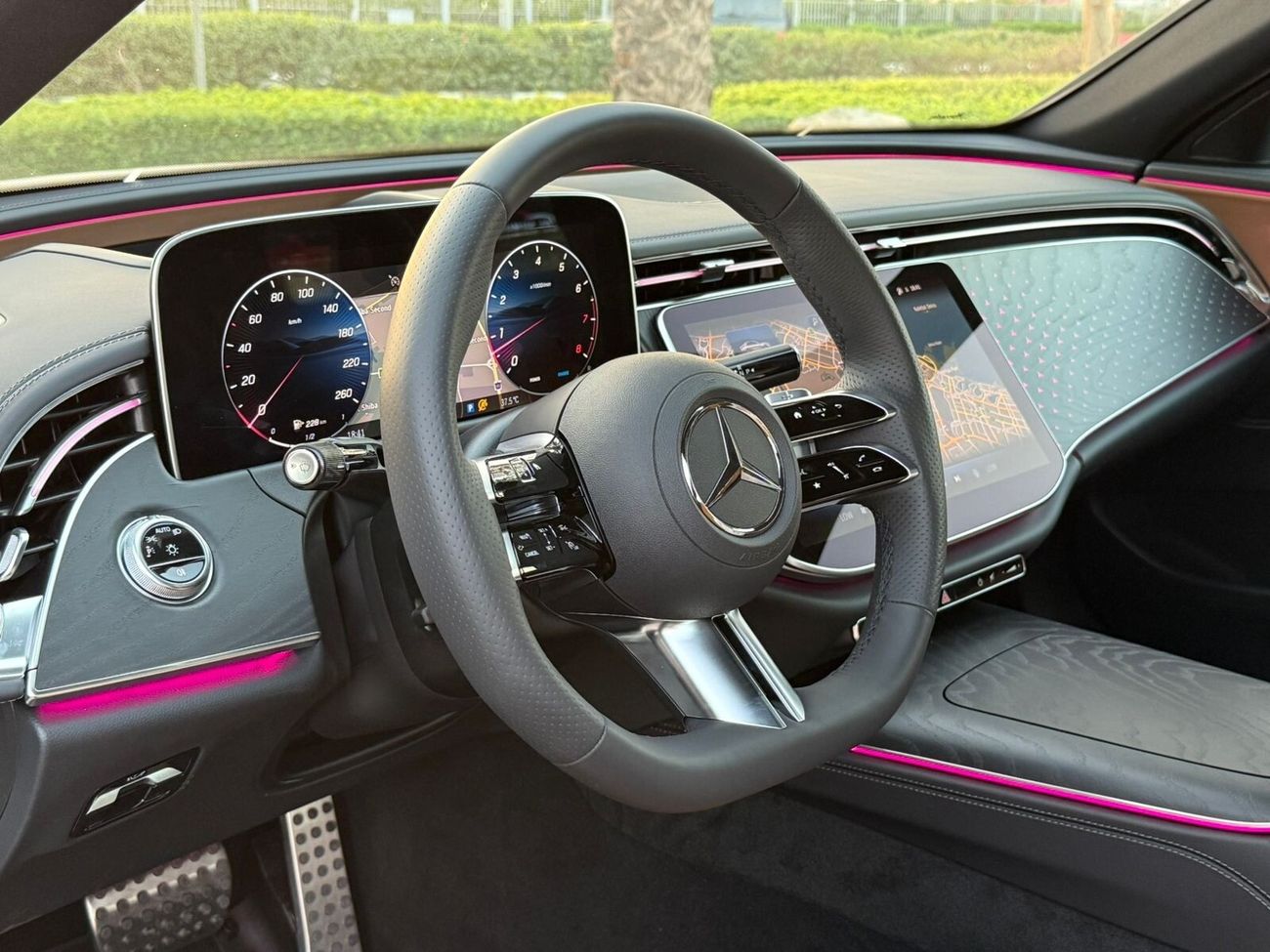 مرسيدس بنز E200 2.0L