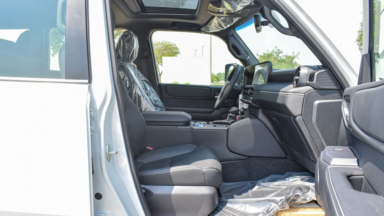 تويوتا برادو ECT0079 - Toyota Prado 2.4L Petrol - White/Black (Leather Seat, Sunroof)