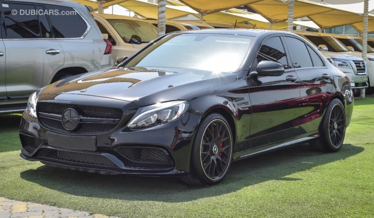 مرسيدس بنز C 63 AMG وارد كندا AMG كاملة المواصفات