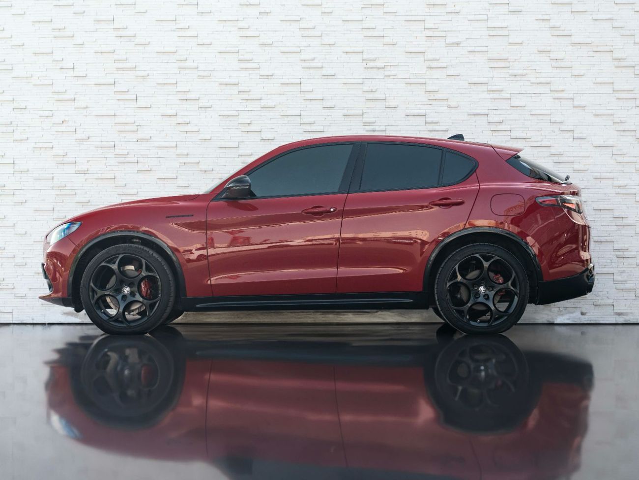 ألفا روميو ستيلفيو Veloce