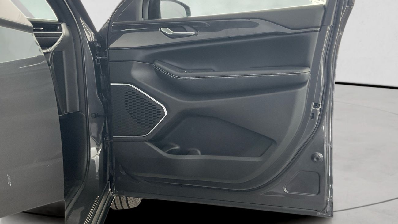 جيب جراند شيروكي Altitude | upto AED 20,000 Ramadan Discount | شامل الضمان | 0 ﺪﻔﻋﺓ ﺃﻮﻟﻯ