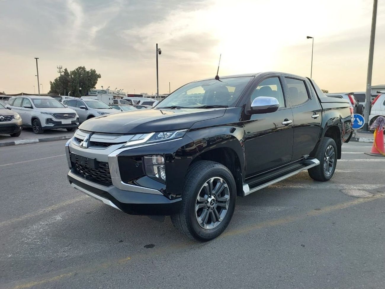 ميتسوبيشي تريتون MITSUBISHI TRITON PICK UP RHD 2021 MODEL 2.4 L DIESEL AUTOMATIC(PM20771)