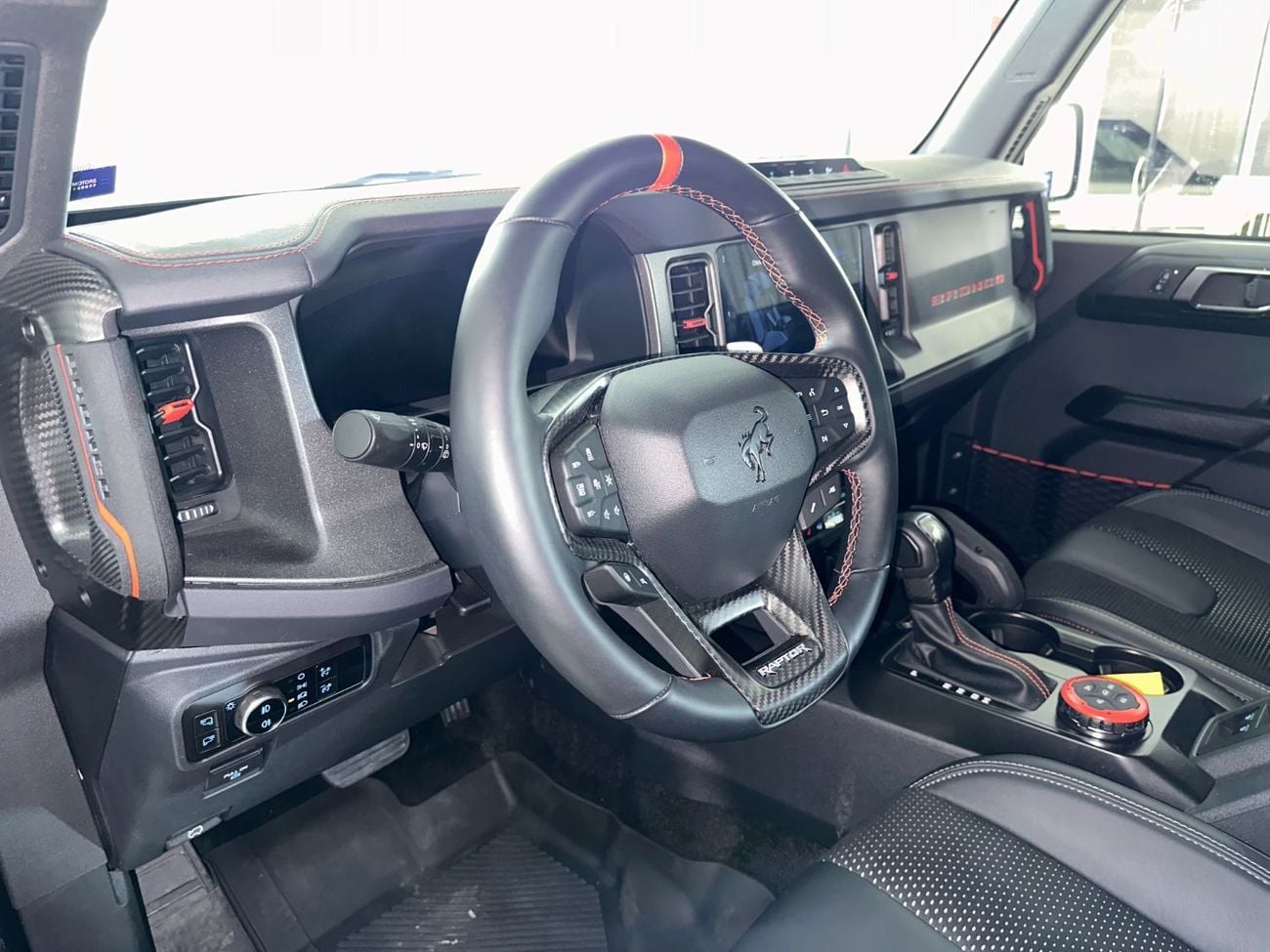 فورد برونكو RAPTOR B4D4925SB / AL TAYER MOTORS AL QOUZ SHOWROOM