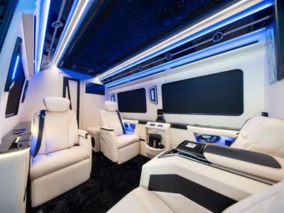 مرسيدس بنز سبرينتر Barugzai VIP Sprinter | Premium interior | Washroom | Smart TVs