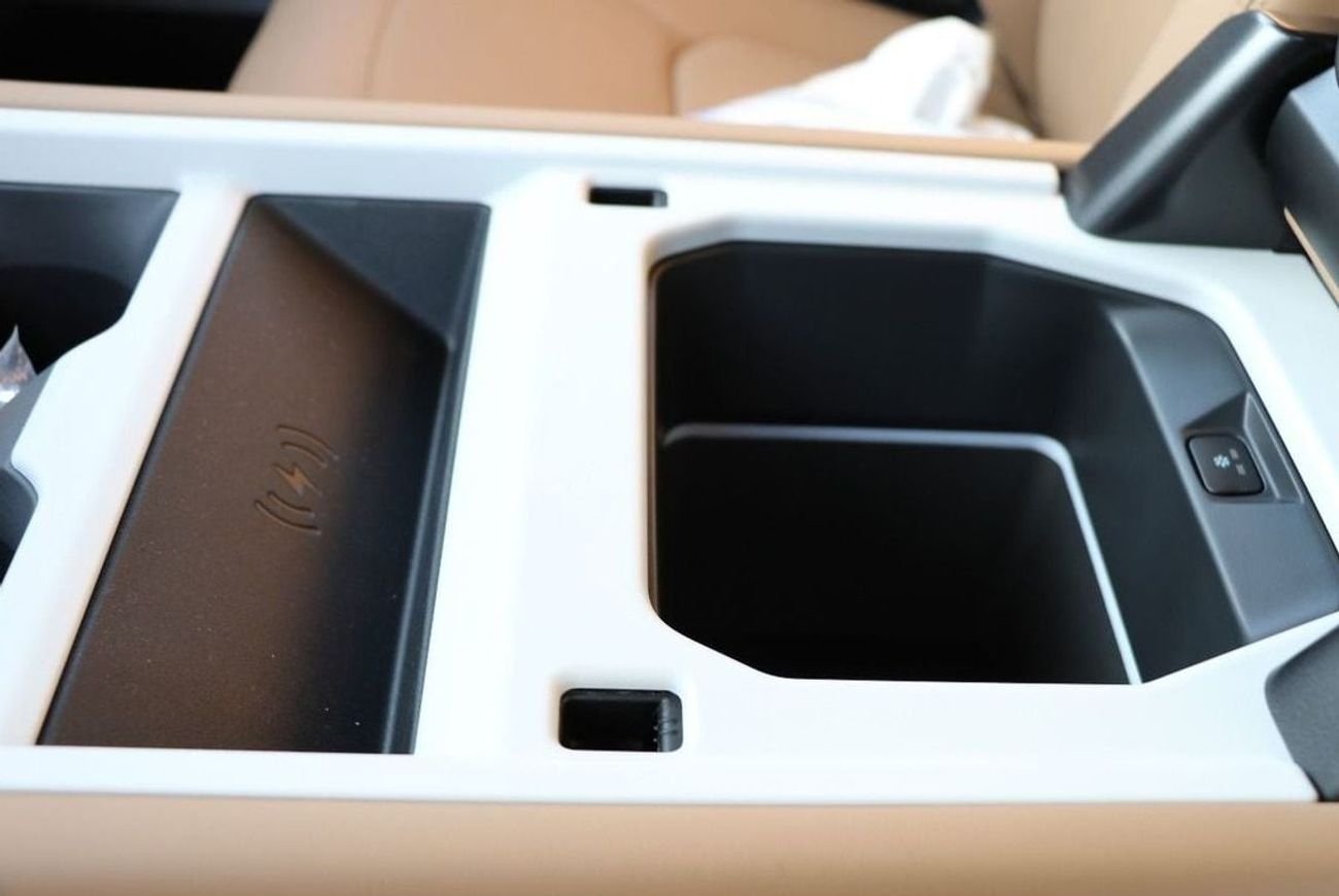 Land Rover Defender 2025 Defender 3.0L Petrol P400 X-Dynamic HSE