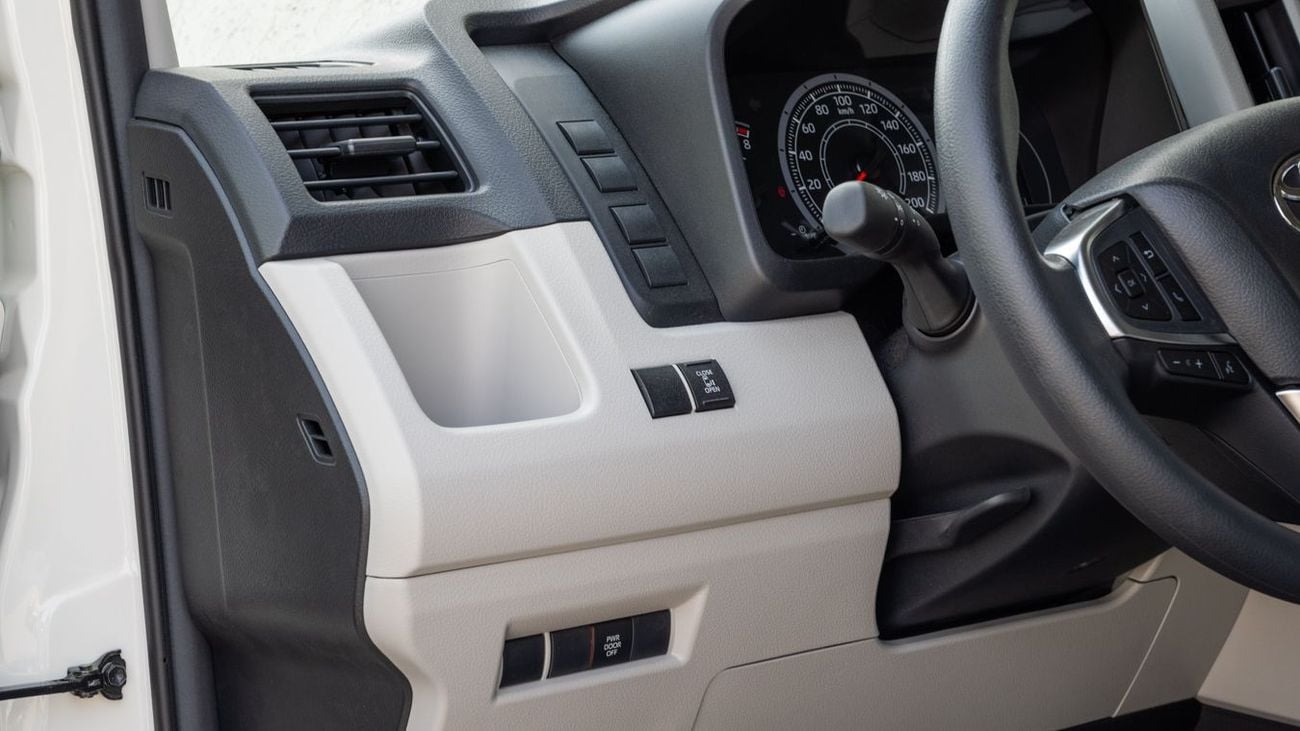 Toyota Hiace TOYOTA HIACE 3.5 AT A -2026YM