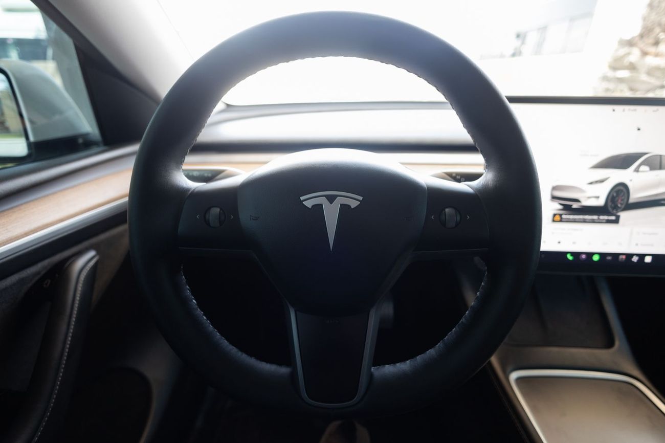Tesla Model Y Tesla Model Y Performance 2022 GCC under Agency Warranty with Flexible Down-Payment.