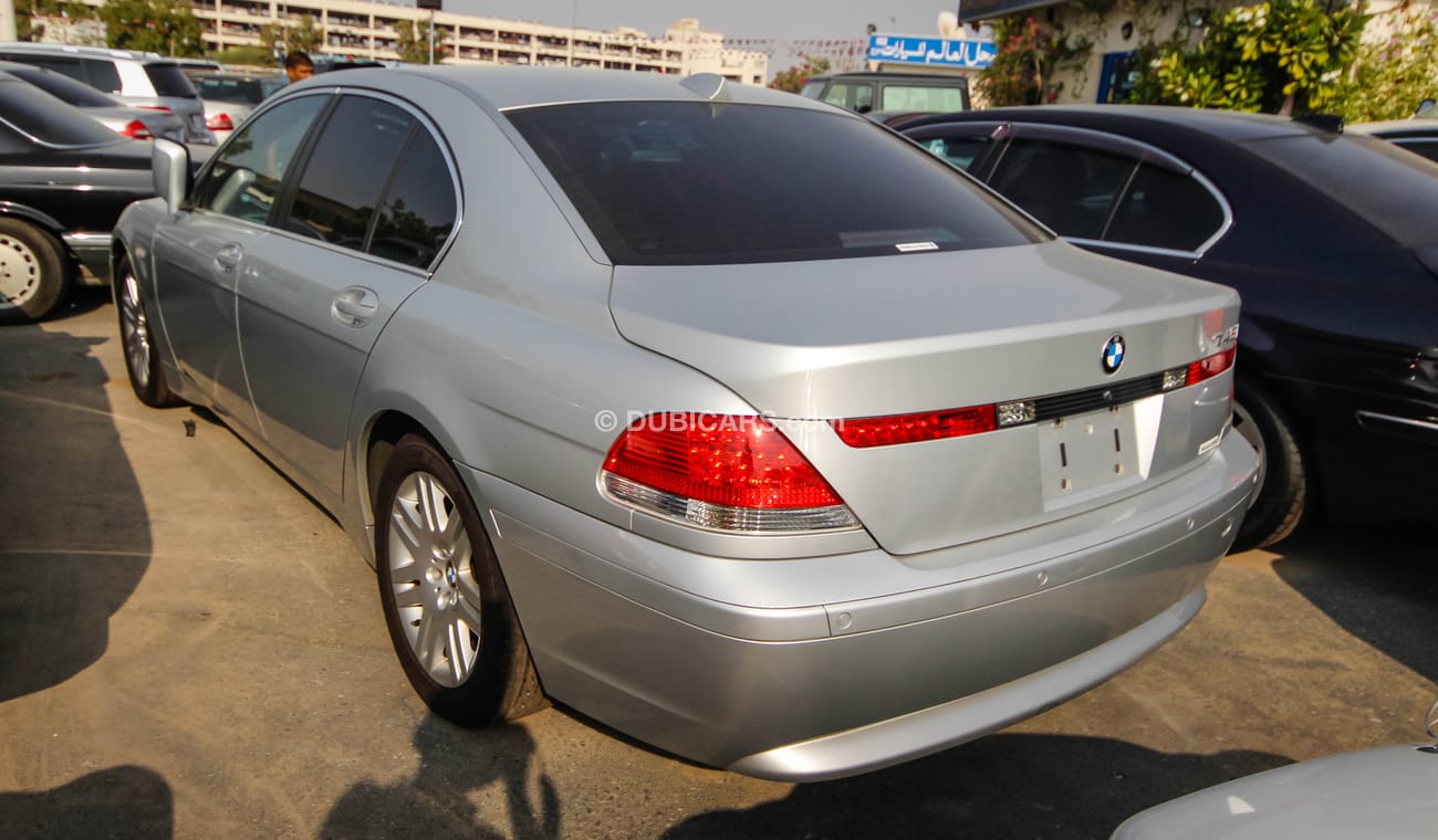 BMW 745e i