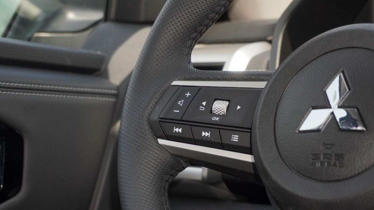 Mitsubishi L200 Brand New Mitsubishi Sportero 2.4L 2025 Diesel 4WD |White/Black |L200-SPORTERO25-A |FOR EXPORT