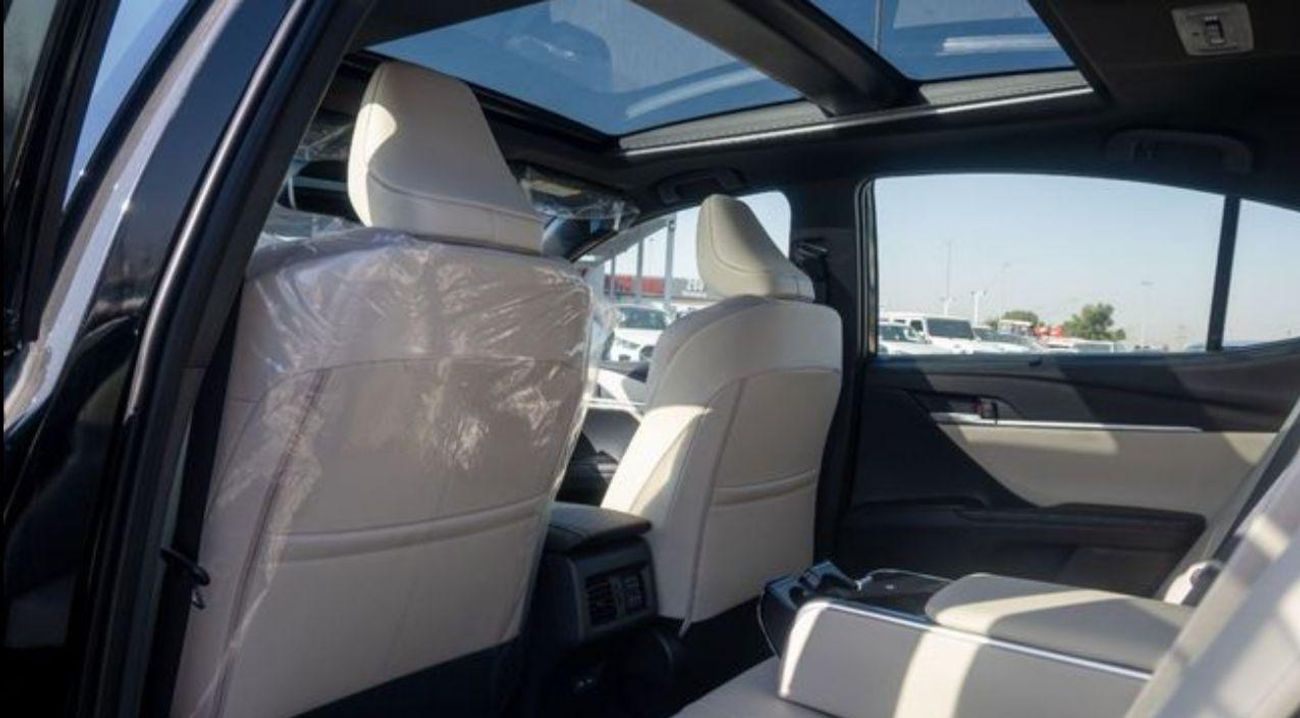 Toyota Camry Toyota Camera Limited Hybrid Full option 2025 2.5L petrol Engine Colour Black Transmission Automatic