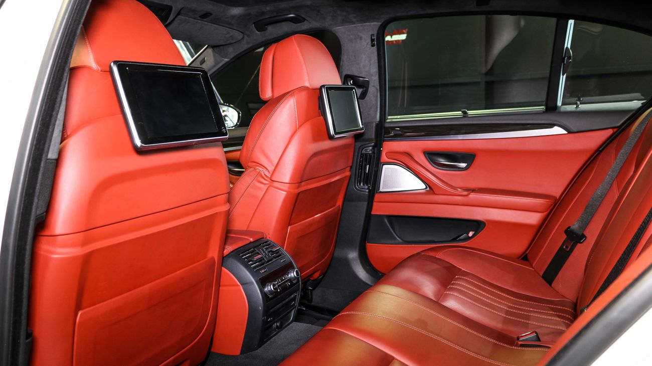 بي أم دبليو M5