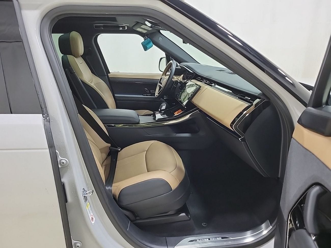 Land Rover Range Rover Sport DYNAMIC SE P400