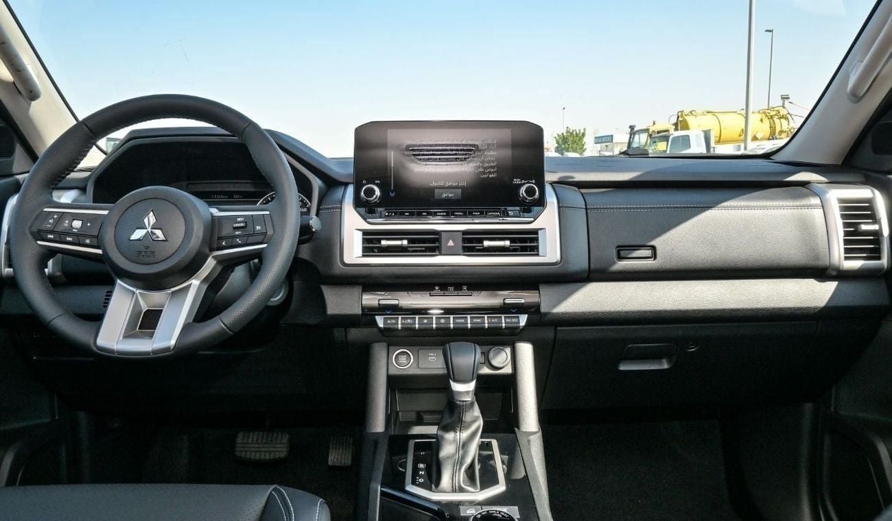 Mitsubishi L200 Brand New Mitsubishi L200 2025 For Export Only ! 2.5L 4WD Diesel GLS | A/T | Silver/Black |L200-GLS-