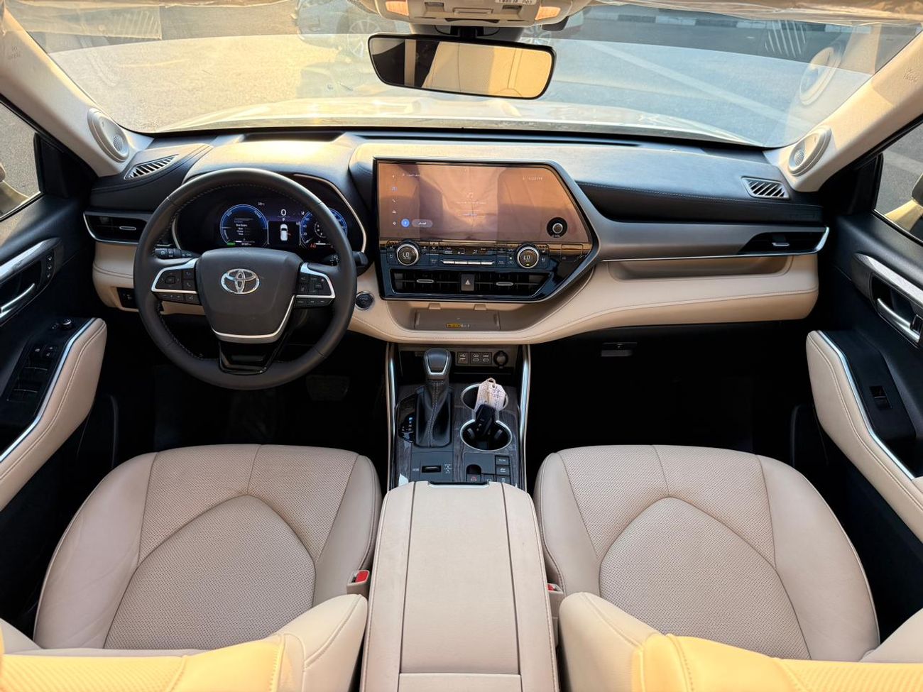 تويوتا تاندرا Platinum Hybrid 2024