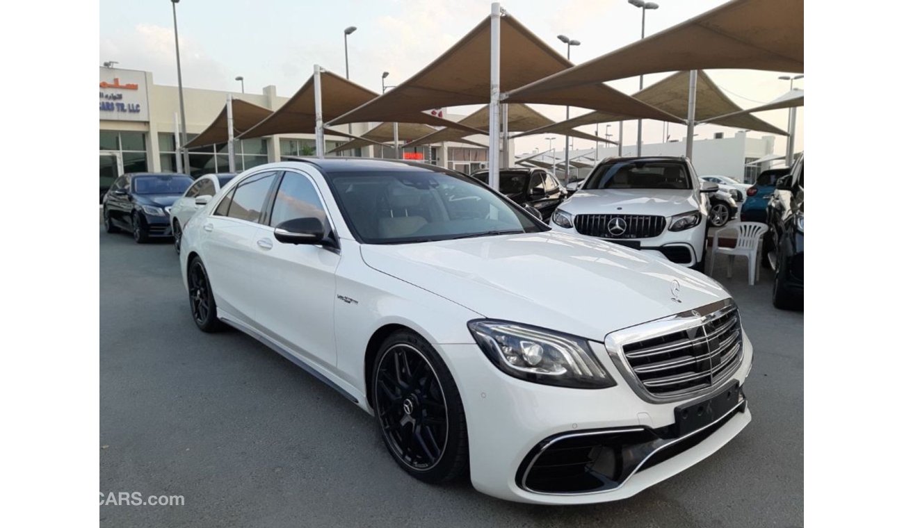 مرسيدس بنز S 550 مرسيدس بنز S550 وارد امريكي فل اوبشين فتحة جلد بانوراما يوجد كاميرا خلفية نظيفة جدا وبحالة ممتازة يو