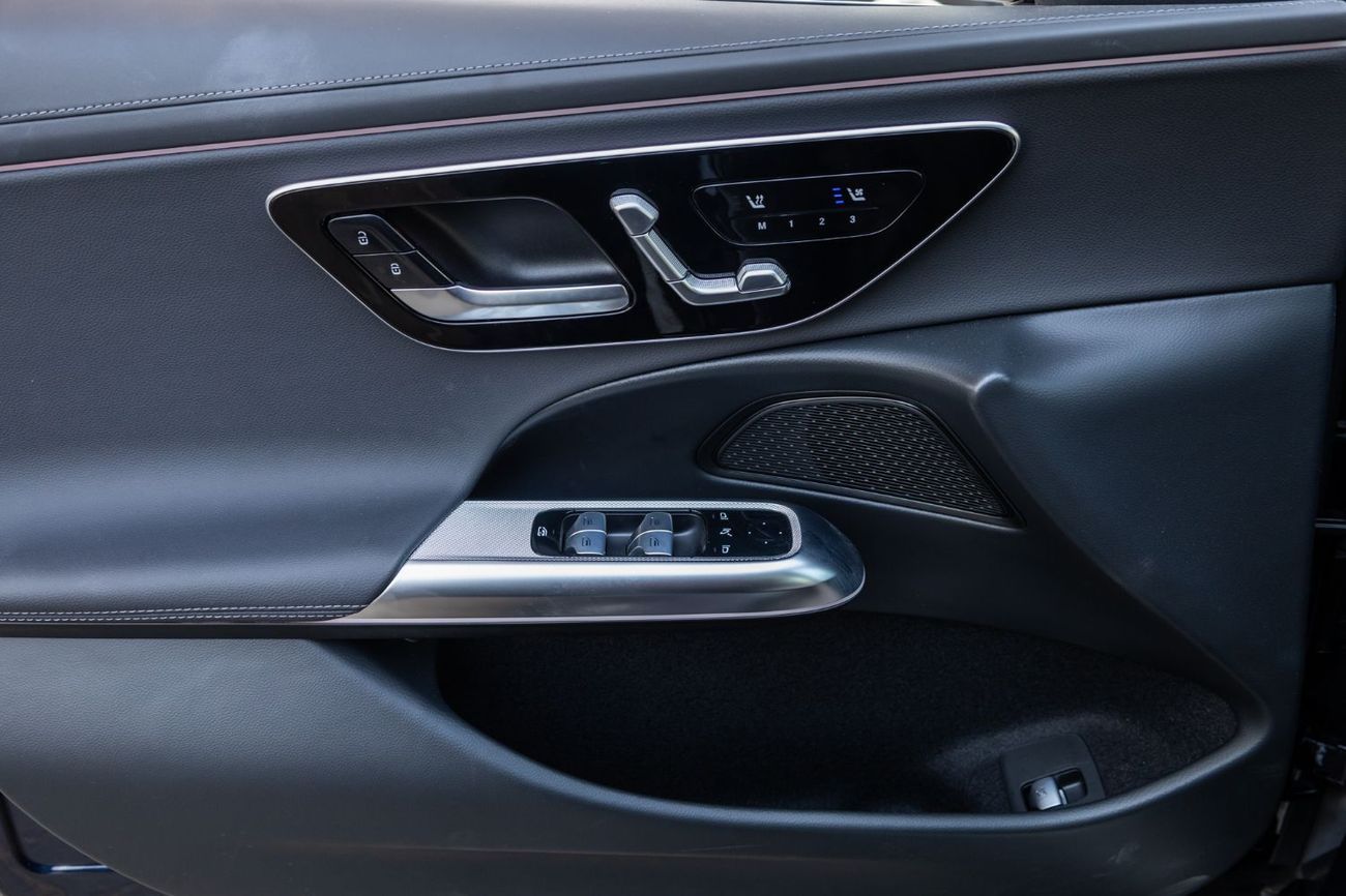 Mercedes-Benz E200 2.0L