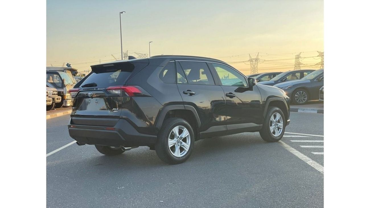 Toyota RAV4 2019 Toyota Rav4 XLE 4x4 AWD 2.5L V4 Full Option -