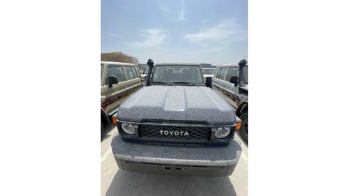 تويوتا لاند كروزر بيك آب 4.5 V8 COLOR BLUE